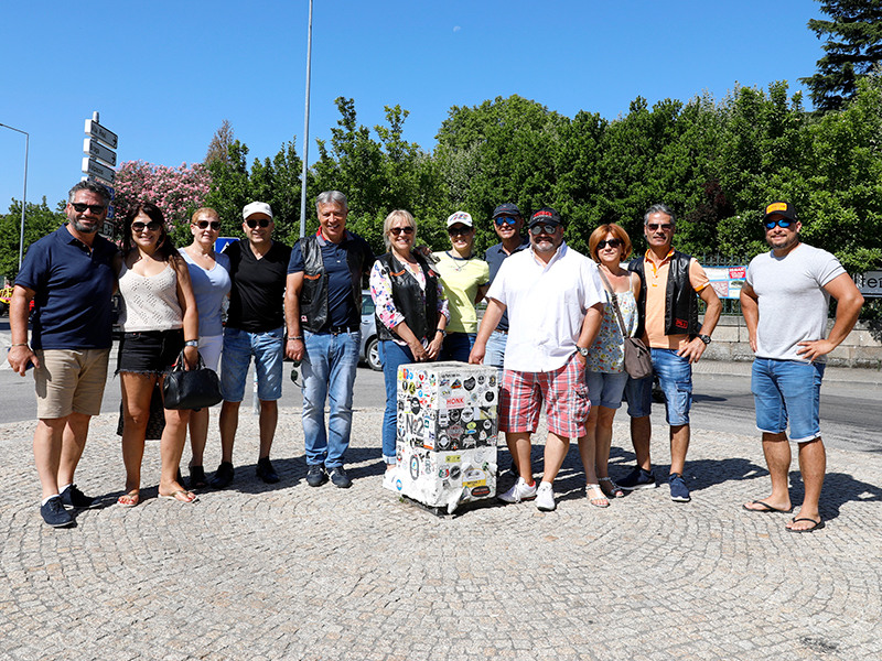 Grupo de amantes de buggies de visita  regio recebido pelo Presidente da Cmara