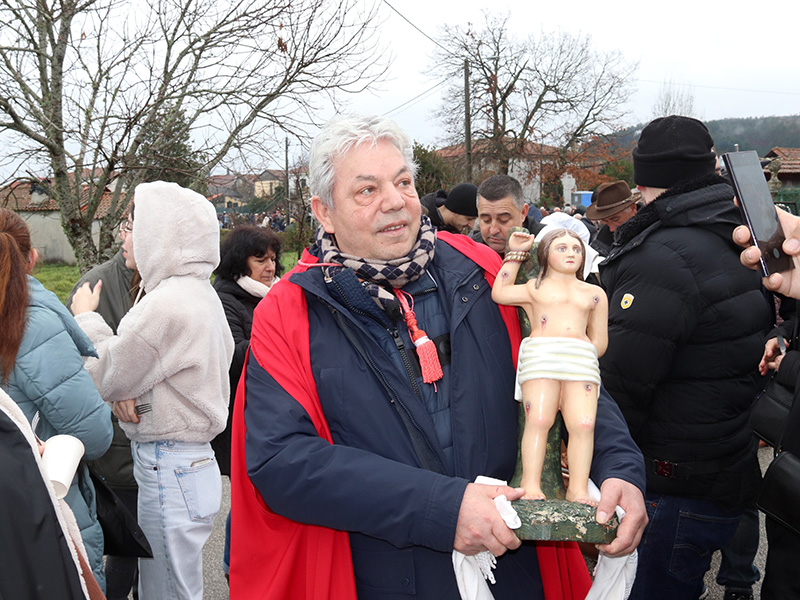 Cumpriu-se a tradio da Mesinha de S. Sebastio em Dornelas