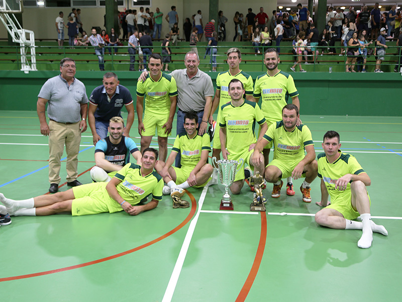 Equipa da Padaria da Carreira da Lebre / Zecauto venceu Torneiro de Futsal Vero 2018